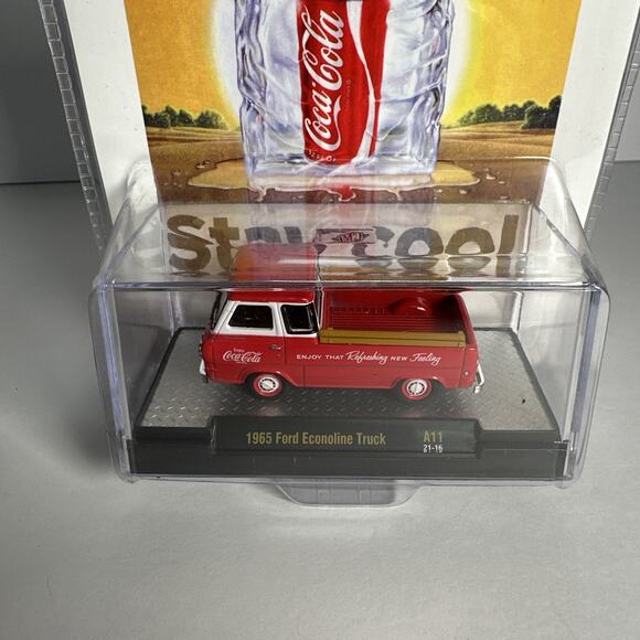 M2 Machines Coca-Cola Limited Edition 1965 Ford Econoline 1:64 Diecast - Picture 3 of 8